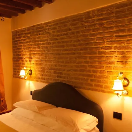 Bed and Breakfast Palazzo Benucci Σαν Τζιμινιάνο